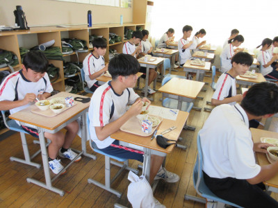 0902 給食スタート (13)