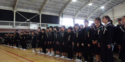 07校歌斉唱 (2)