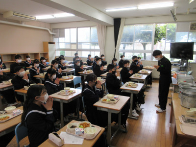 0410　給食準備 (9)