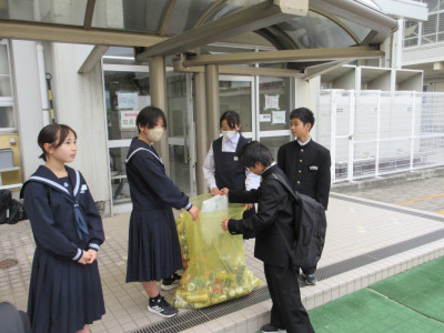 0424アルミ缶回収 (3)