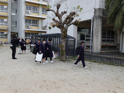 0426　修学旅行出発 (7)