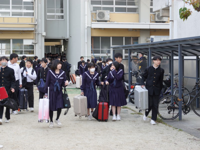 0426　修学旅行出発 (8)