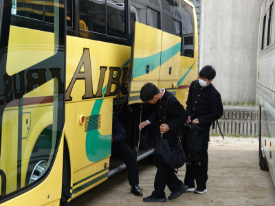 0426　修学旅行出発 (13)