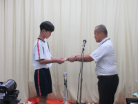 06　生徒会役員任命式 (13)