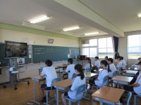 0901　始業式　教室の様子 (51)