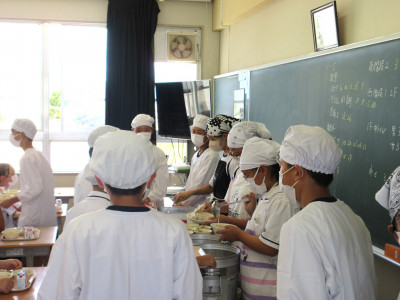 0902　給食スタート (11)