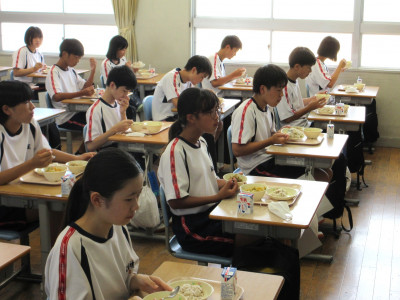 0902　給食スタート (19)