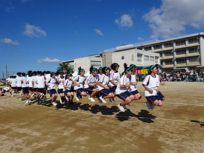 04　長縄跳び (135)