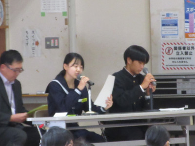 01　開会あいさつ・生徒会説明 (6)